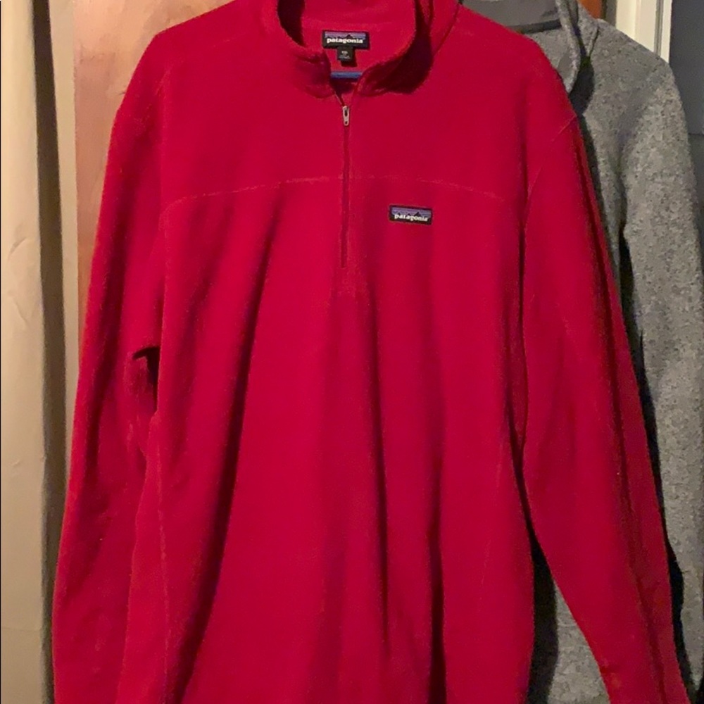 NWOT Patagonia  light weight pull over Jacket-red